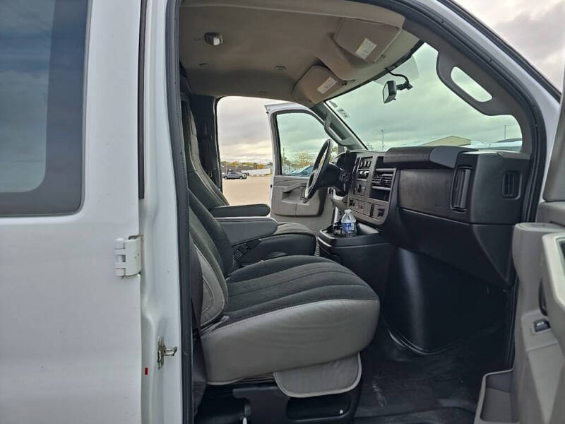 2021 Chevrolet Express 2500