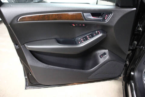 2011 Audi Q5 2.0T quattro Premium Plus