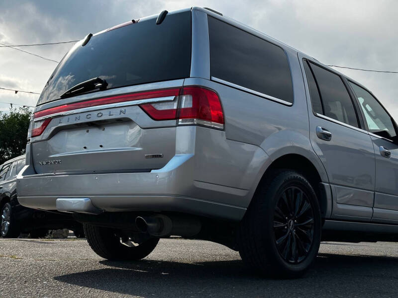 2016 Lincoln Navigator Select