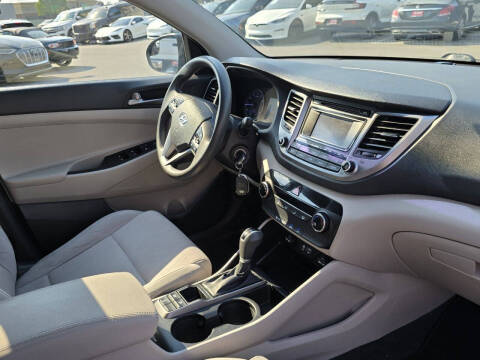 2017 Hyundai Tucson SE