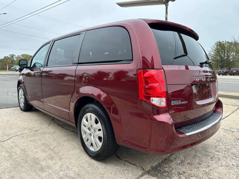 2019 Dodge Grand Caravan SE photo 5