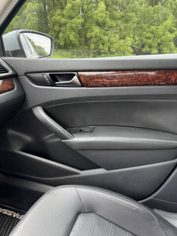 2013 Volkswagen Passat SEL PZEV