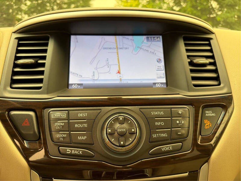 2015 Nissan Pathfinder SL