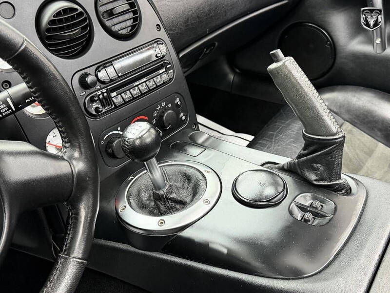 2004 Dodge Viper SRT-10