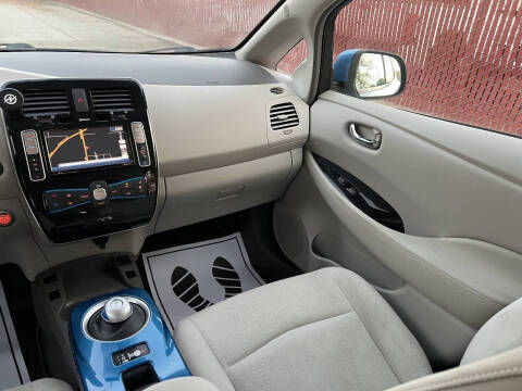 2011 Nissan LEAF SV