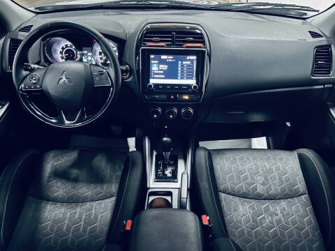 2020 Mitsubishi Outlander Sport SE