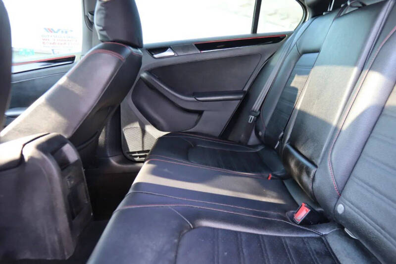 2017 Volkswagen Jetta 2.0T GLI