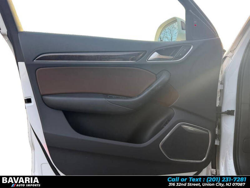 2016 Audi Q3 2.0T quattro Prestige