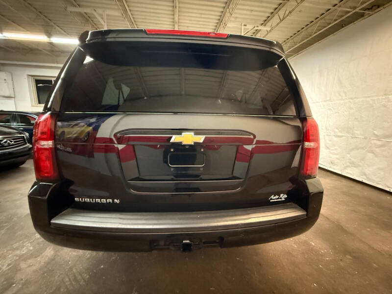 2016 Chevrolet Suburban LS