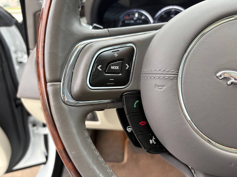 2012 Jaguar XJ