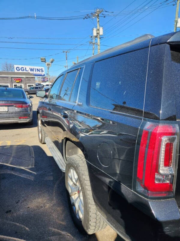 2017 GMC Yukon SLE