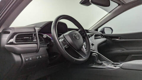 2020 Toyota Camry Hybrid XLE