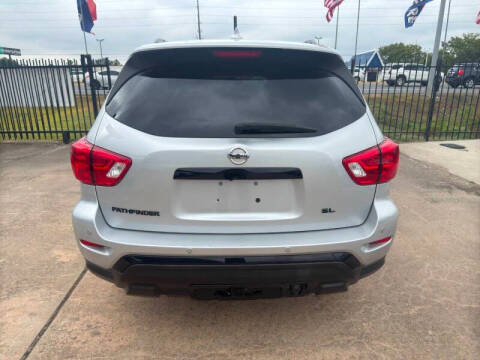 2020 Nissan Pathfinder SL