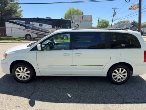 2016 Chrysler Town and Country Touring