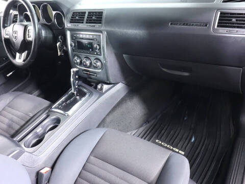 2011 Dodge Challenger SE