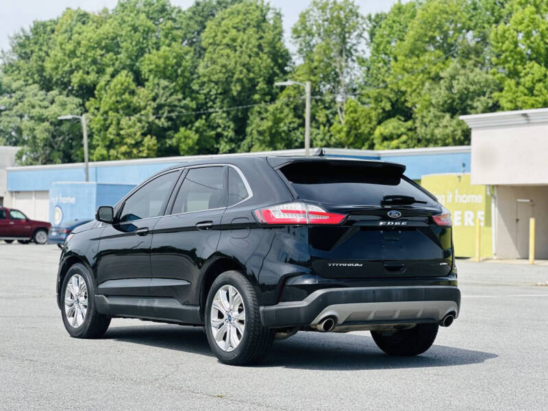 2022 Ford Edge Titanium