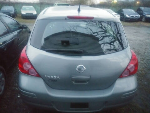 2009 Nissan Versa 1.8 S