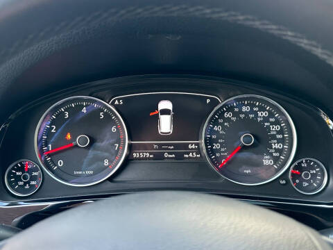 2014 Volkswagen Touareg V6 R-Line