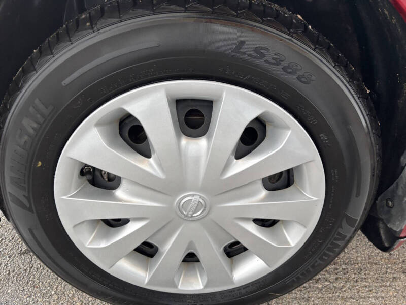 2014 Nissan Versa 1.6 S Plus