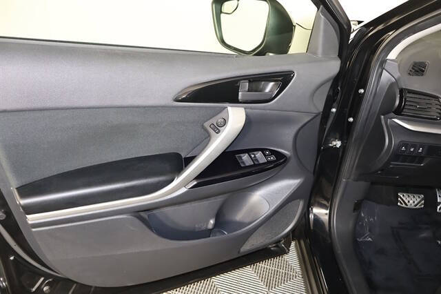 2023 Mitsubishi Eclipse Cross LE