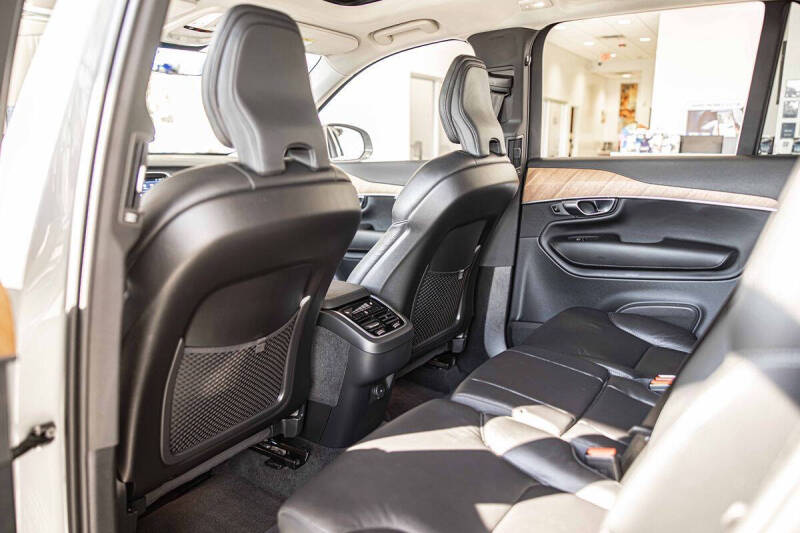 2025 Volvo XC90 B6 Plus Bright Theme 7P