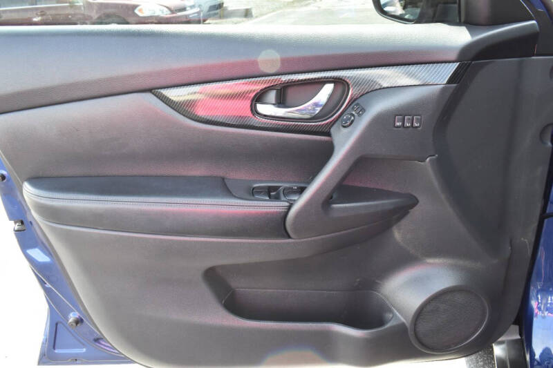 2017 Nissan Rogue SL