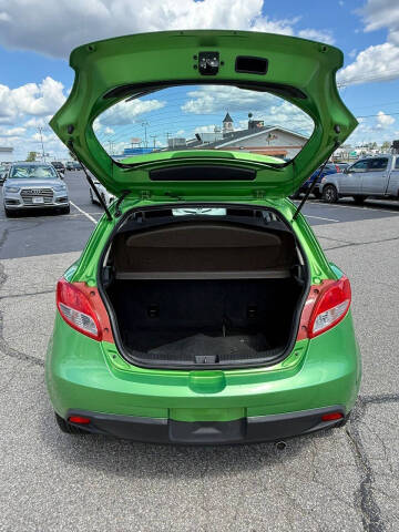 2012 Mazda MAZDA2 Touring