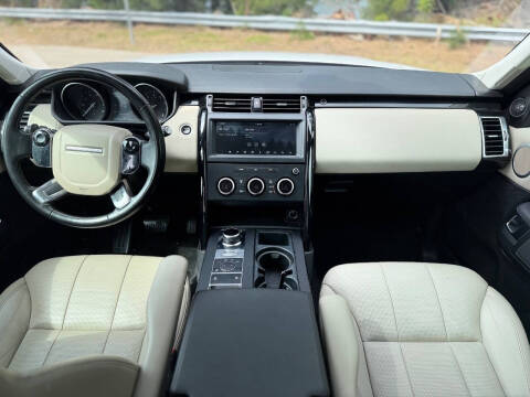 2020 Land Rover Discovery SE