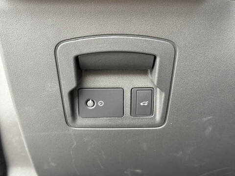 2026 Land Rover Range Rover Velar P250 Dynamic SE