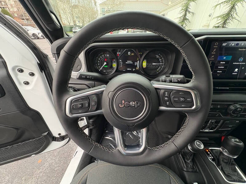 2025 Jeep Wrangler Sahara 4xe