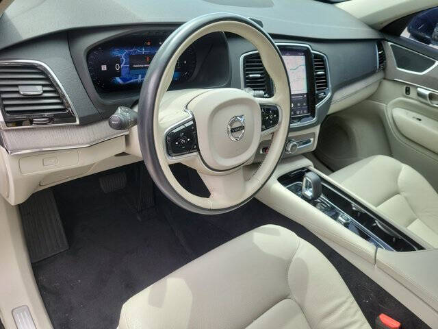 2023 Volvo XC90 B5 Plus Bright Theme