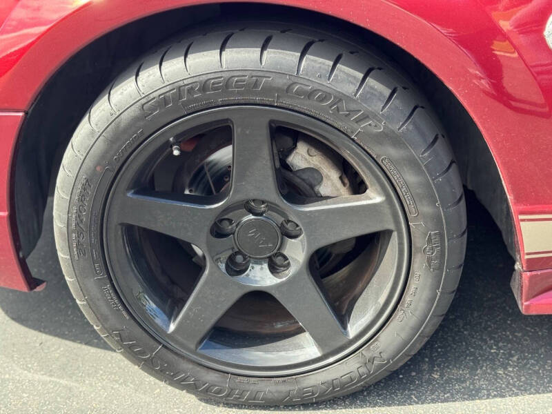 2004 Ford Mustang GT Deluxe