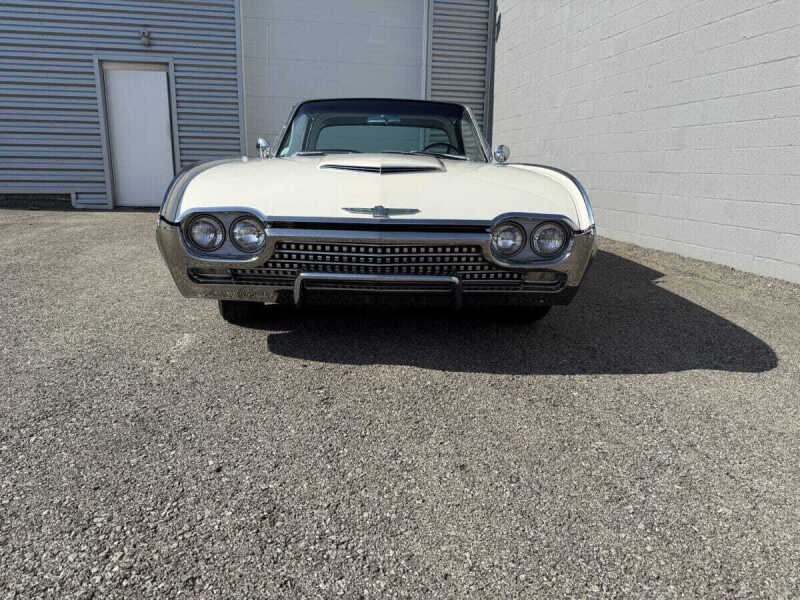 1962 Ford Thunderbird