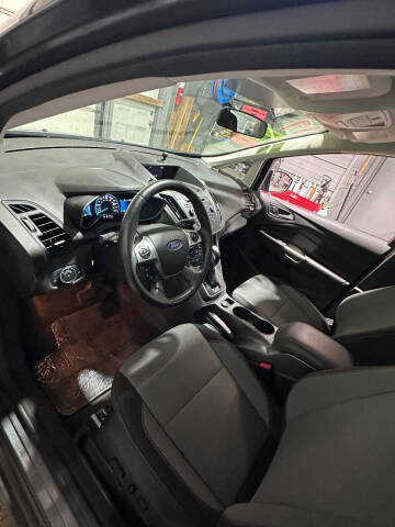 2017 Ford C-MAX Hybrid SE