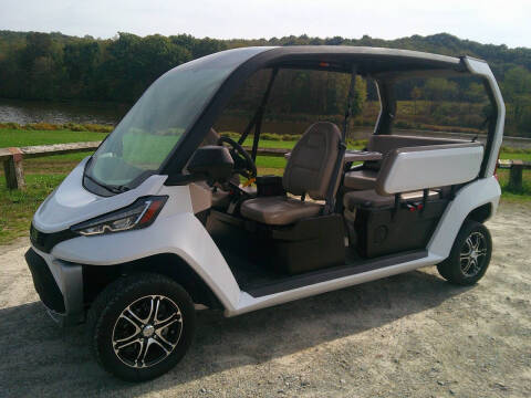 2023 Club Car CRU 72 Volt NEV
