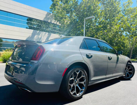 2018 Chrysler 300 S