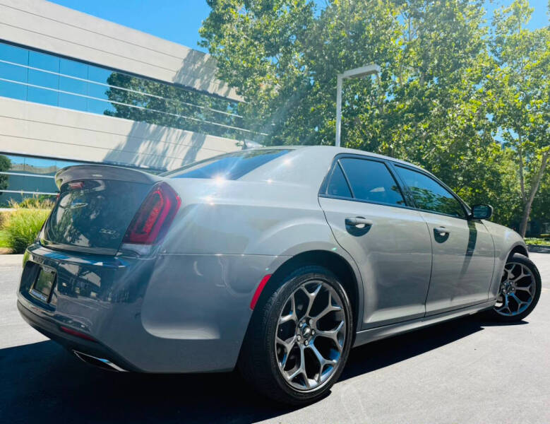 2018 Chrysler 300 S