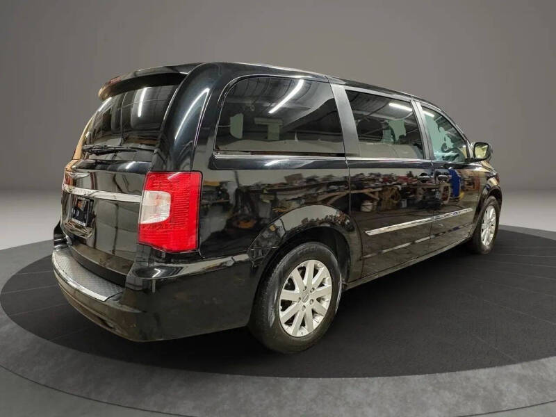 2012 Chrysler Town and Country Touring