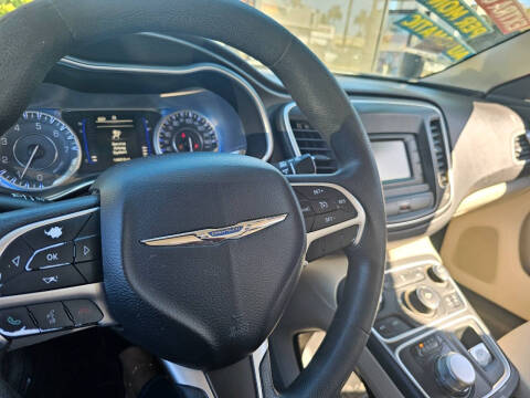2015 Chrysler 200 Limited