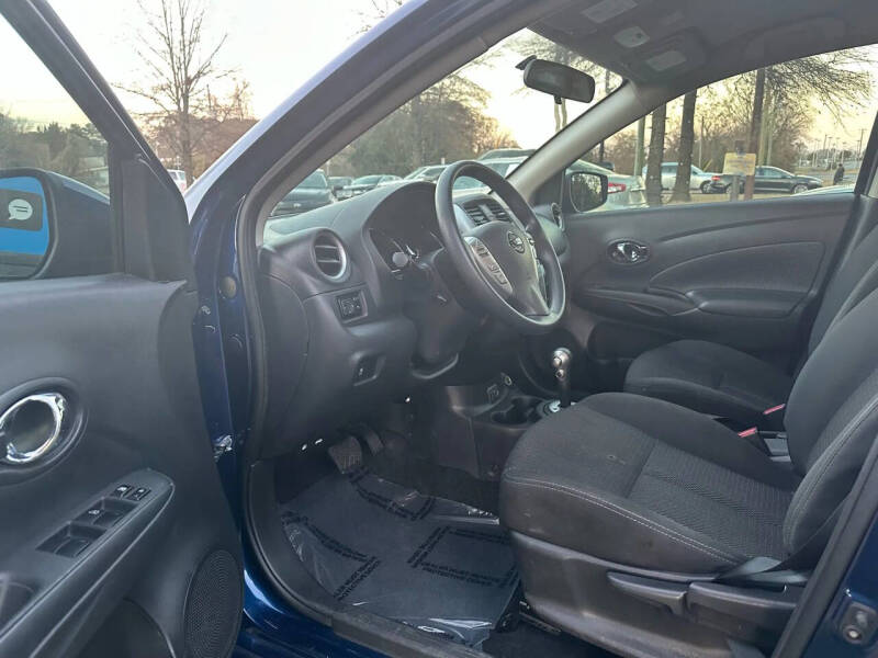 2019 Nissan Versa