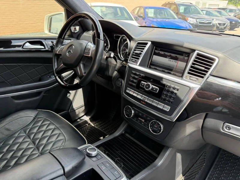 2013 Mercedes-Benz GL-Class GL 550 4MATIC