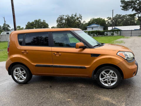 2011 Kia Soul +