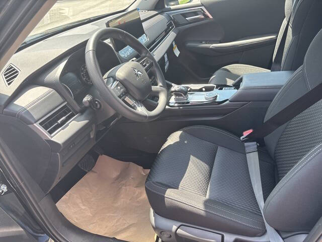 2025 Mitsubishi Outlander ES