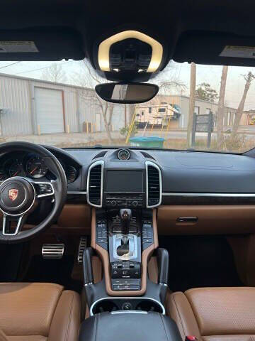 2016 Porsche Cayenne GTS