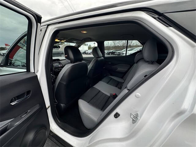 2024 Nissan Kicks SR