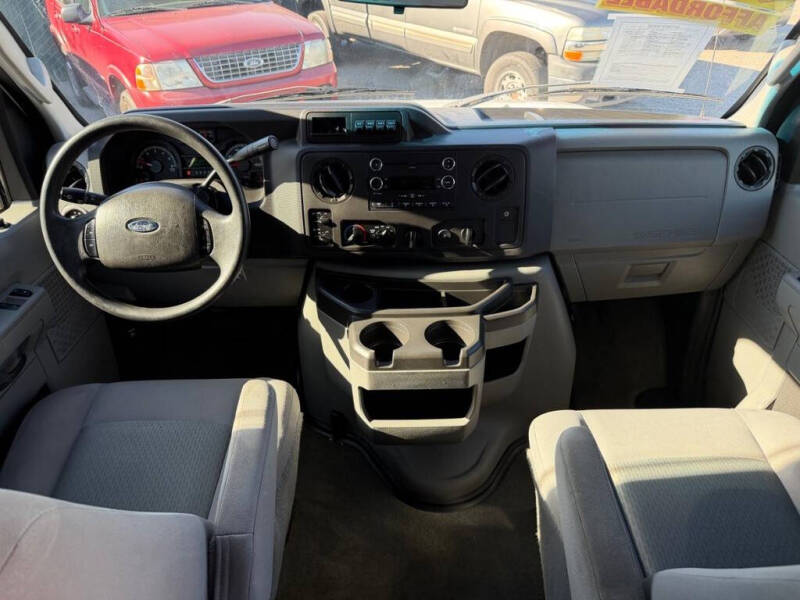 2014 Ford E-Series E-250