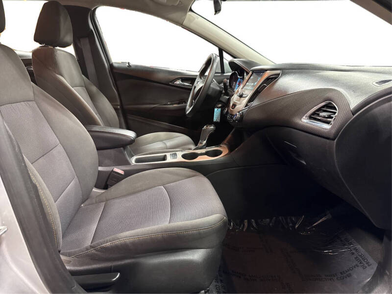 2017 Chevrolet Cruze LS Auto