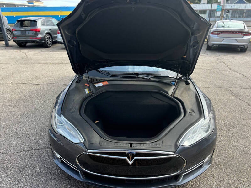 2016 Tesla Model S 70D