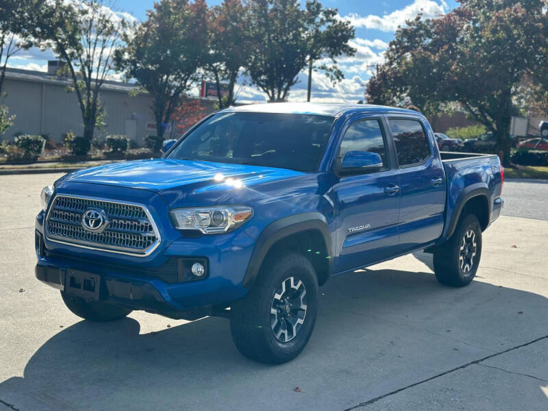 2017 Toyota Tacoma TRD Off Road's photo