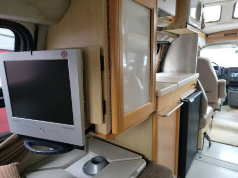 2005 Roadtrek Versatile 190